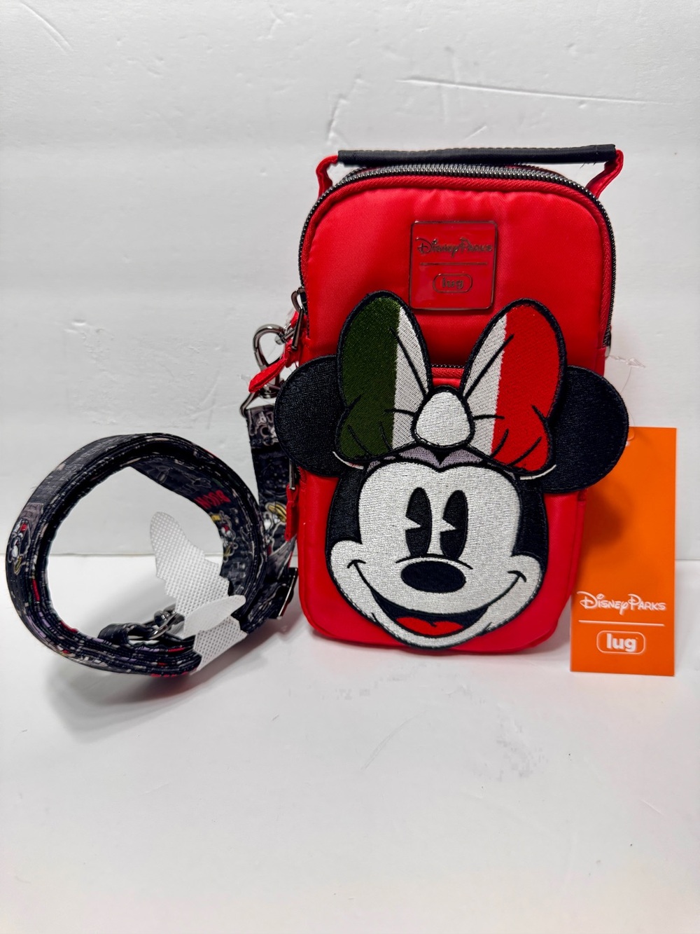 NWT Lug x Disney Epcot Italy Minnie Mouse Skeeter Mini Convertible Crossbody Bag